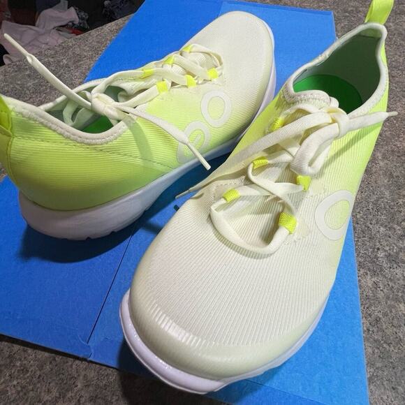 OOFOS lace up fashion sneakers, lime, women’s size 9 shoes - Picture 1 of 9